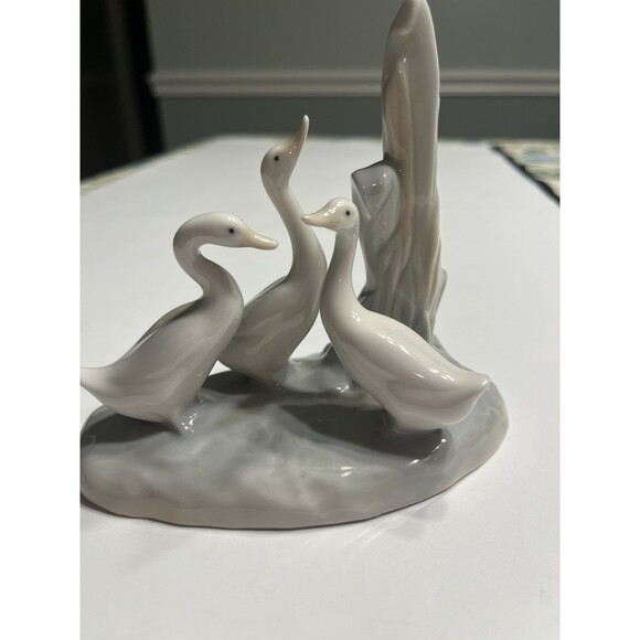 NAO by Lladro Three Geese Ducks In Pond Retired Made in Spain Gloss Finish - Picture 2 of 13